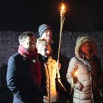 27.11.2021. Chęciny. Nocne zwiedzanie zamku / Wiktor Taszłow / Radio Kielce