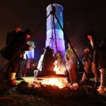 27.11.2021. Chęciny. Nocne zwiedzanie zamku / Wiktor Taszłow / Radio Kielce