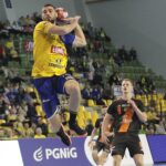 27.11.2021. Kielce. Mecz PGNiG Superligi: Łomża Vive Kielce - MKS Zagłębie Lubin / Wiktor Taszlow / Radio Kielce
