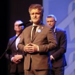 29.11.2021. Kielce. Inauguracja kampanii społecznej "Biała wstążka". Na zdjęciu: Arkadiusz Slipikowski - radny, Krzysztof Słoń - senator, Bogdan Wenta - prezydent Kielc / Wiktor Taszłow / Radio Kielce