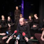 03.10.2021. Kielce. Teatr Lalki i Aktora "Kubuś". Konferencja przed spektaklem "Arka czasu" / Wiktor Taszłow / Radio Kielce