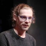 03.10.2021. Kielce. Teatr Lalki i Aktora "Kubuś". Konferencja przed spektaklem "Arka czasu". Na zdjęciu: Tomasz Kaczorowski - reżyser / Wiktor Taszłow / Radio Kielce