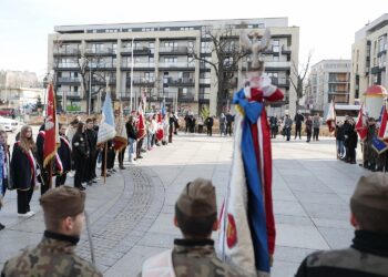 05.11.2021. Kielce. Szkolenie pocztów sztandarowych kieleckich szkół podstawowych / Wiktor Taszłow / Radio Kielce