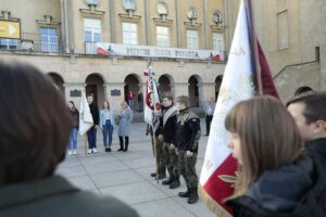 05.11.2021. Kielce. Szkolenie pocztów sztandarowych kieleckich szkół podstawowych / Wiktor Taszłow / Radio Kielce