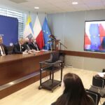 05.11.2021. Kielce. Konsultacje strategii dla młodych w Urzędzie Wojewódzkim. Na zdjęciu (od lewej): Andrzej Pruś - przewodniczący Sejmiku Województwa Świętokrzyskiego, Krzysztof Słoń - senator, Zbigniew Koniusz - wojewoda świętokrzyski, Andrzej Bętkowski - marszałek województwa świętokrzyskiego, Kazimierz Mądzik - świętokrzyski kurator oświaty / Wiktor Taszłow / Radio Kielce