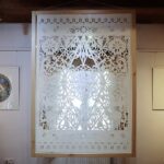 05.11.2021. Kielce. Wystawa "Podróże wycinanek" w Dworku Laszczyków / Wiktor Taszłow / Radio Kielce