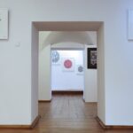 05.11.2021. Kielce. Wystawa "Podróże wycinanek" w Dworku Laszczyków / Wiktor Taszłow / Radio Kielce