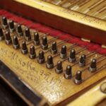 08.11.2021. Kielce. Przekazanie zabytkowego fortepianu dla szkoły muzycznej / Wiktor Taszłow / Radio Kielce