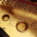 08.11.2021. Kielce. Przekazanie zabytkowego fortepianu dla szkoły muzycznej / Wiktor Taszłow / Radio Kielce