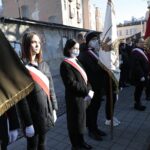 10.11.2021. Kielce. Odsłonięcie tablicy upamiętniającej generała Bolesława Roję / Wiktor Taszłow / Radio Kielce