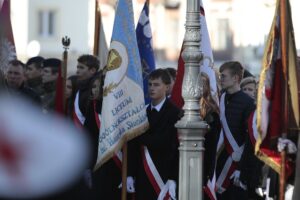 10.11.2021. Kielce. Odsłonięcie tablicy upamiętniającej generała Bolesława Roję / Wiktor Taszłow / Radio Kielce