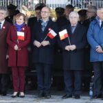 11.11.2021. Kielce. Obchody 103. rocznicy odzyskania przez Polskę niepodległości. . Na zdjęciu (od lewej): senator Krzysztof Słoń, Anna Krupka - wiceminister sportu, Piotr Wawrzyk - wiceminister spraw zagranicznych, poseł Krzysztof Lipiec i Zbigniew Koniusz - wojewoda świętokrzyski / Wiktor Taszłow / Radio Kielce