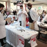 13.11.2021. Kielce, Galeria Echo. Akcja „Zdrowie pod kontrolą” / Wiktor Taszłow / Radio Kielce