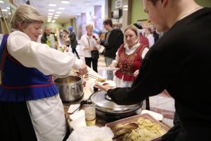 13.11.2021. Kielce, WDK. Dzień Folkloru Świętokrzyskiego / Wiktor Taszłow / Radio Kielce