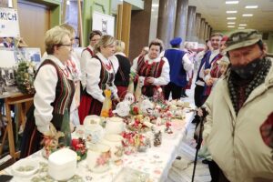 13.11.2021. Kielce, WDK. Dzień Folkloru Świętokrzyskiego / Wiktor Taszłow / Radio Kielce