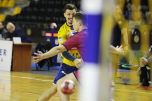 13.11.2021. Kielce. Mecz PGNiG Superligi piłkarzy ręcznych: Łomża Vive Kielce - Stalą Mielec / Wiktor Taszłow / Radio Kielce