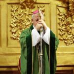 14.11.2021. Kielce. Obchody V Światowego Dnia Ubogich. Na zdjęciu: bp Jan Piotrowski - ordynariusz diecezji kieleckiej / Wiktor Taszłow / Radio Kielce