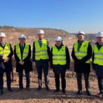 25.11.2021. Kopalnia Jaźwica. Inauguracja Świętokrzyskiego Klastra Wodorowego im. Braci Łaszczyńskich. Na zdjęciu (od lewej): Marcin Perz - prezes SSE Starachowice, Cezariusz Lesisz - prezes Agencji Rozwoju Przemysłu, Szczepan Ruman - prezes ŚKSM, poseł Krzysztof Lipiec, Bartłomiej Orzeł - pełnomocnik premiera ds. programu „Czyste Powietrze”, Andrzej Bętkowski - marszałek województwa świętokrzyskiego / Michał Kita / Radio Kielce