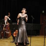 08.03.2021 Kielce. Koncert „Z zachwytu dla Pań" w Zespole Państwowych Szkół Muzycznych w Kielcach. Renata Drozd i zespół Strauss Ensemble / Jarosław Kubalski / Radio Kielce