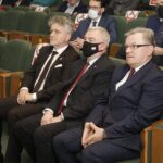 06.11.2021 Kielce.WDK. IV Gala wręczenia Nagród Imienia Generała Dywizji Bolesława Wieniawy- Długoszowskiego. Na zdjęciu od lewej: senator Krzysztof Słoń, marszałek Andrzej Bętkowski i dyrektor WDK Jacek Sabat / Jarosław Kubalski / Radio Kielce