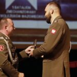 06.11.2021 Kielce.WDK. IV Gala wręczenia Nagród Imienia Generała Dywizji Bolesława Wieniawy- Długoszowskiego. Na zdjęciu od lewej: generał Jarosław Gromadziński i kpt Stefan Brzostowski - 1 Batalion Zmechanizowany Szwoleżerów Mazowieckich w Giżycku / Jarosław Kubalski / Radio Kielce