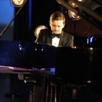 20.11.2021 Kielce. Zespół Państwowych Szkół Muzycznych. Koncert finalisty Konkursu Chopinowskiego Kamila Pacholca. Na zdjęciu Kamil Pacholec / Jarosław Kubalski / Radio Kielce