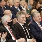 11.11.2021 Kielce.WDK.  Gala na 85 - lecie Wojewódzkiego Domu Kultury. Na zdjęciu od lewej: marszałek Andrzej Bętkowski, senator Krzysztof Słoń i dyrektor WDK Jacek Sabat / Jarosław Kubalski / Radio Kielce