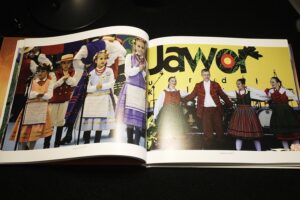 12.11.2021. Kielce. Album „Jawor - u źródeł kultury” / Jarosław Kubalski / Radio Kielce