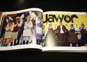 12.11.2021. Kielce. Album „Jawor - u źródeł kultury” / Jarosław Kubalski / Radio Kielce