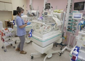 17.11.2021 Kielce Światowy Dzień Wcześniaka w szpitalu przy ulicy Prostej / Jarosław Kubalski / Radio Kielce