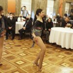 19.11.2021 Kielce. WDK. Nagrody Talenty Świętokrzyskie 2021 dla uzdolnionej młodzieży. Tańczą Natalia Głuc i Olga Szaruga / Jarosław Kubalski / Radio Kielce