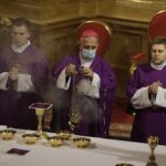 29.11.2021. Kielce. Rocznica ingresu biskupa Jana Piotrowskiego do Bazyliki Katedralnej w Kielcach / Jarosław Kubalski / Radio Kielce