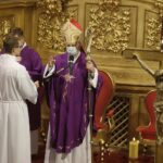 29.11.2021. Kielce. Rocznica ingresu biskupa Jana Piotrowskiego do Bazyliki Katedralnej w Kielcach / Jarosław Kubalski / Radio Kielce