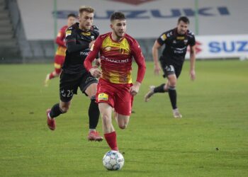 24.11.2021. Kielce. Mecz Fortuna 1 Ligi: Korona Kielce - GKS Tychy / Wiktor Taszłow / Radio Kielce