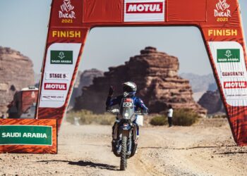Na zdjęciu: Maciej Giemza podczas rajdu Dakar / Orlen Team