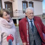 06.11.2021. Nowy Skoszyn, w gminie Waśniów. Wsparcie Domu Opieki Św. Brata Alberta „Nasze gospodarstwo”. Na zdjęciu: Marian i Halina Wójcikowie - darczyńcy / Emilia Sitarska / Radio Kielce