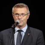 22.09.2021. Kielce. Mała scena KCK. Nagrody "Nadzieje Kielc". Na zdjęciu: Bogdan Wenta - prezydent Kielc. / Wiktor Taszłow / Radio Kielce
