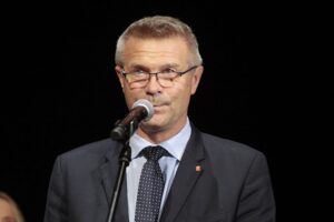 22.09.2021. Kielce. Mała scena KCK. Nagrody "Nadzieje Kielc". Na zdjęciu: Bogdan Wenta - prezydent Kielc. / Wiktor Taszłow / Radio Kielce