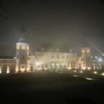 mgła pałac biskupów / Wiktor Taszłow / Radio Kielce