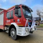 09.11.2021. Ćmielów. Uroczyste powitanie średniego samochodu ratowniczo-gaśniczego na potrzeby OSP Ćmielów / Emilia Sitarska / Radio Kielce