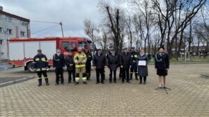 09.11.2021. Ćmielów. Uroczyste powitanie średniego samochodu ratowniczo-gaśniczego na potrzeby OSP Ćmielów / Emilia Sitarska / Radio Kielce