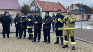 09.11.2021. Ćmielów. Uroczyste powitanie średniego samochodu ratowniczo-gaśniczego na potrzeby OSP Ćmielów / Emilia Sitarska / Radio Kielce