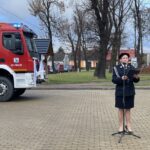 09.11.2021. Ćmielów. Uroczyste powitanie średniego samochodu ratowniczo-gaśniczego na potrzeby OSP Ćmielów. Na zdjęciu Joanna Suska - burmistrz Ćmielowa / Emilia Sitarska / Radio Kielce