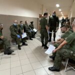 27.11.2021. Ostrowiec Świętokrzyski. Akcja krwiodawstwa 103. Batalionu Lekkiej Piechoty WOT / Emilia Sitarska / Radio Kielce