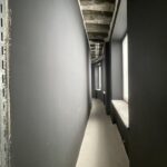 03.11.2021. Ostrowiec Świętokrzyski. Budynek przy Alei 3 Maja w trakcie remontu / Emilia Sitarska / Radio Kielce