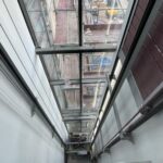 03.11.2021. Ostrowiec Świętokrzyski. Budynek przy Alei 3 Maja w trakcie remontu / Emilia Sitarska / Radio Kielce