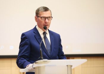 Na zdjęciu: Henryk Milcarz - prezes Wodociągów Kieleckich / Fot. Wiktor Taszłow - Radio Kielce
