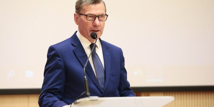 Na zdjęciu: Henryk Milcarz - prezes Wodociągów Kieleckich / Fot. Wiktor Taszłow - Radio Kielce