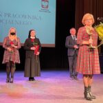 18.01.2021. Kielce. Obchody Dnia Pracownika Socjalnego. Na zdjęciu (przy mikrofonie): Anna Zawierucha - Rodzinny Dom Dziecka nr 2 w Kielcach / Michał Kita / Radio Kielce