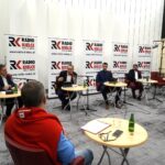 21.11.2021. Studio Polityczne Radia Kielce. Na zdjęciu (od lewej): Radosław Podsiadły - Radio Kielce, Jarosław Karyś - PiS, przewodniczący kieleckiej rady miasta, Krzysztof Sławiński - Platforma Obywatelska/Koalicja Obywatelska, Dawid Lewicki - Konfederacja/Partia Korwin, Filip Strząbała - Nowa Lewica - Wiosna / Sebastian Kalwat / Radio Kielce